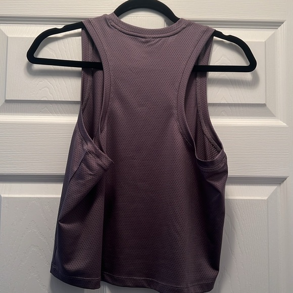 Vuori Micro Mesh Tank - Picture 4 of 6